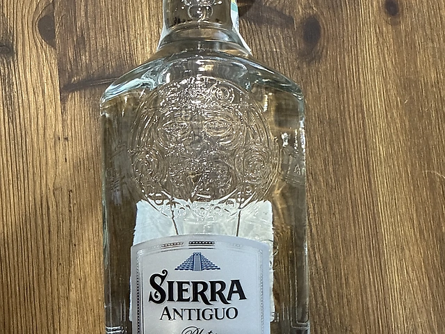 Текила SIERRA ANTIGUO Plata 100% Agave