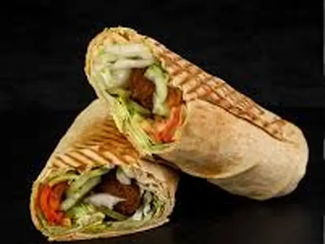 Хот дог с фалафель ямі