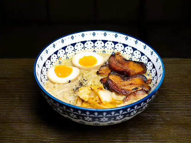 Кімчі рамен зі свининою