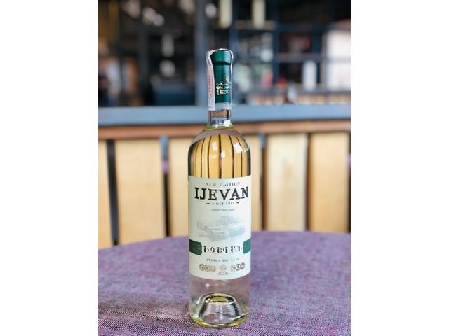 Ijevan (белое сухое)