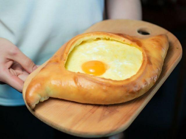 Хачапури по-аджарски