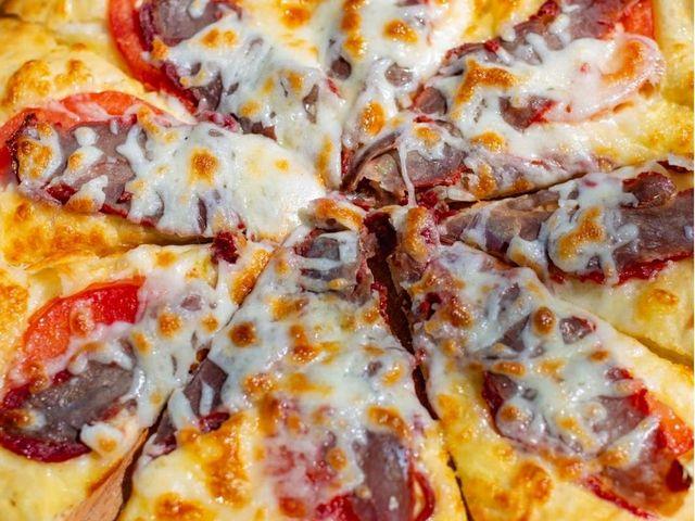 Хачапури по-армянски с бастурмой