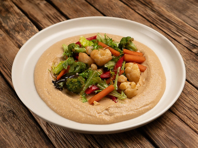 Класичний Хумус з овочами wok