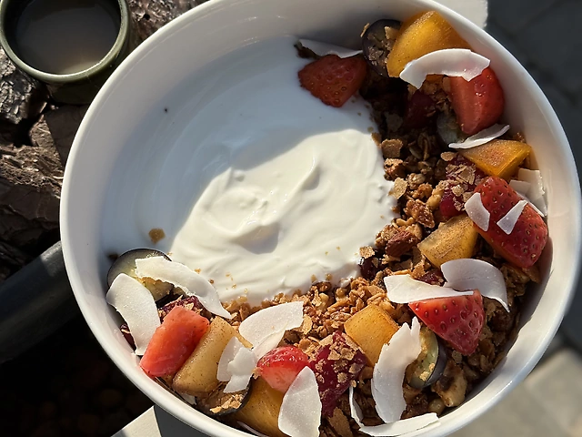 Гранола з кокосовою згущеним молоком