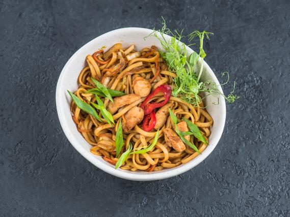 Лапша яичная wok с курицей