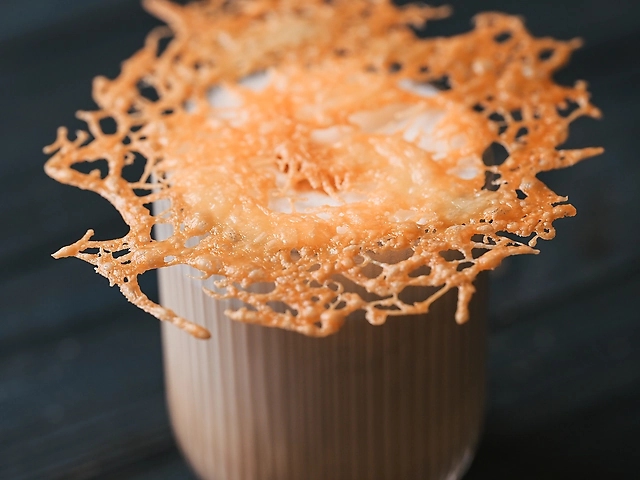 Сирний латте з Пармезаном