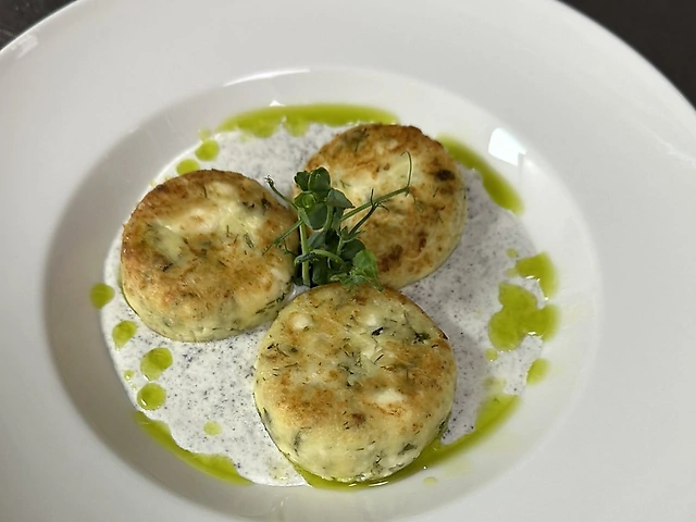 Salted cheesecakes with truffle sauce