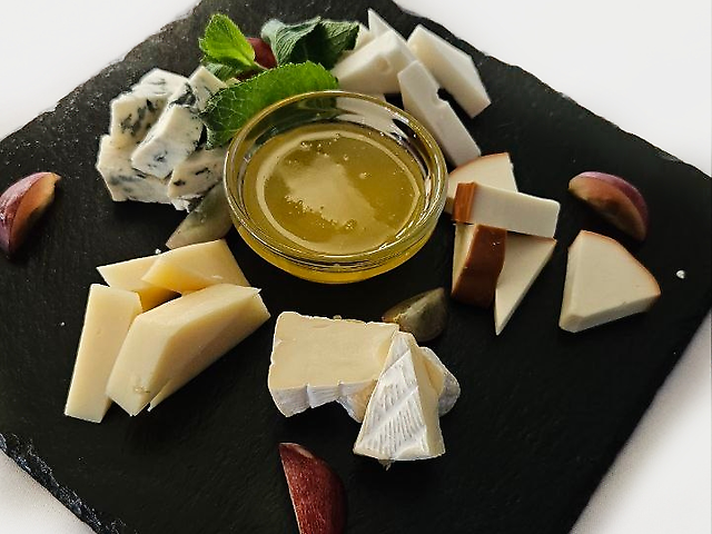 Mixed cheese