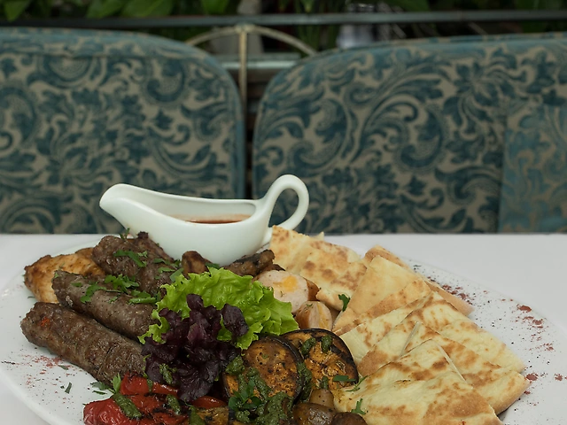 Lyula-kebab set