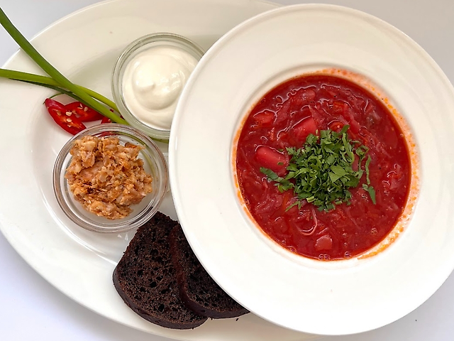 Borscht with vea