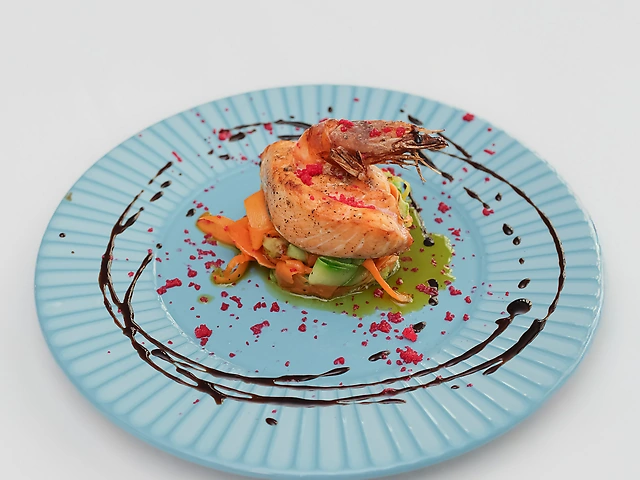Salmon medallion with tiger prawn