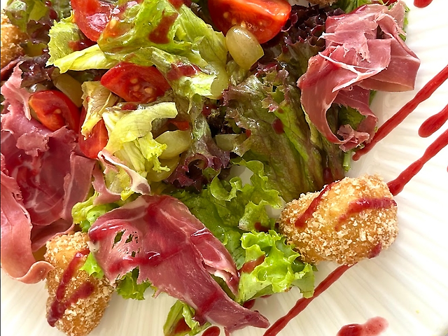 Salad mix with Parma