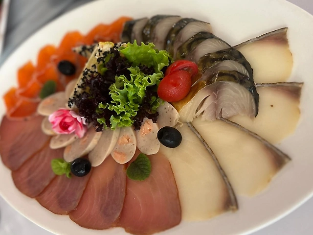 Craft smoked fish set