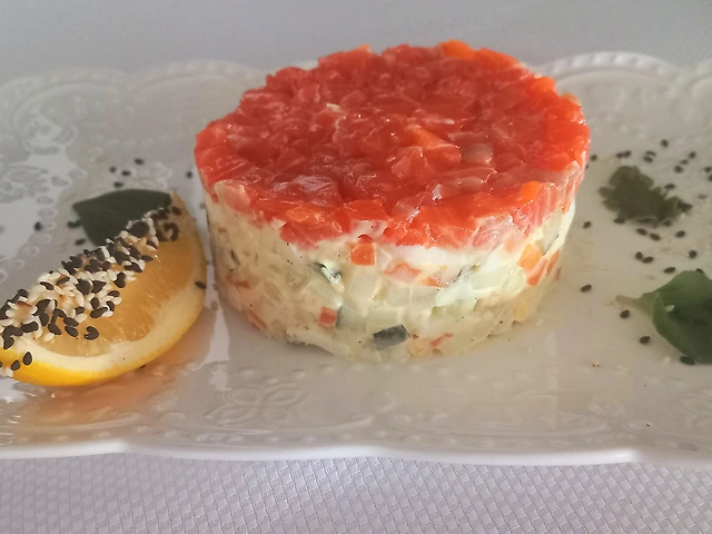 Олів'є з тартаром із сьомги