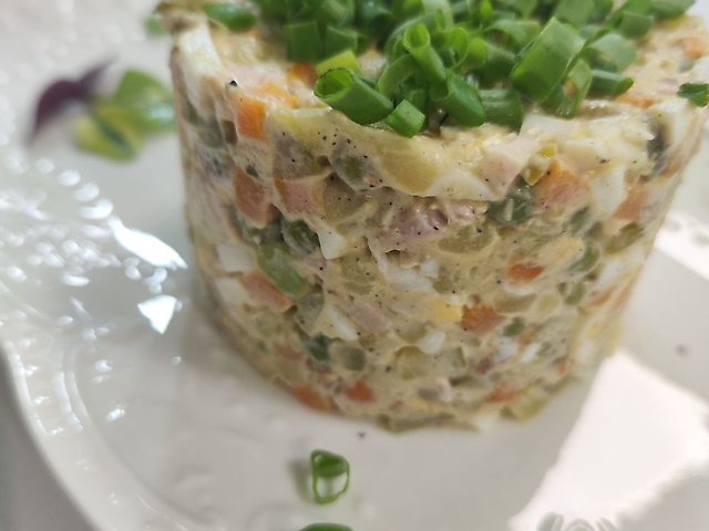 Олів'є  з індичкою гриль