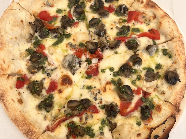Pizza with rapana