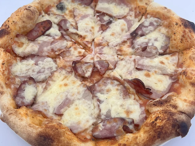 Pizza Four meat