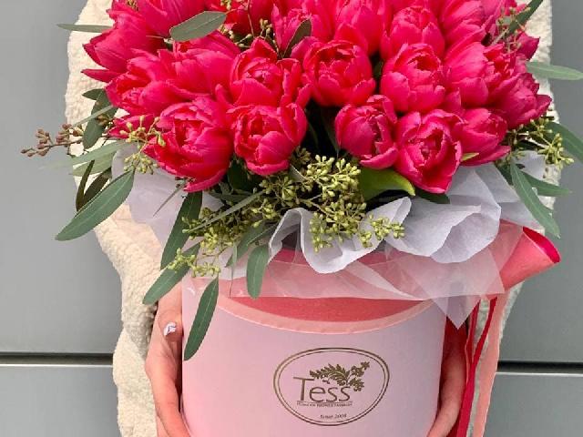 Букет (тюльпан, эвкалипт)