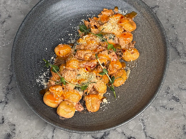 Ньокі з куркою та грибами