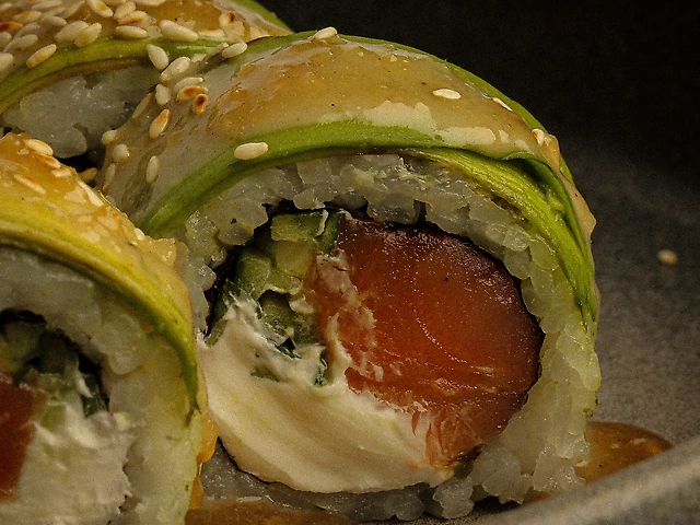 Такусан з подвійним лососем