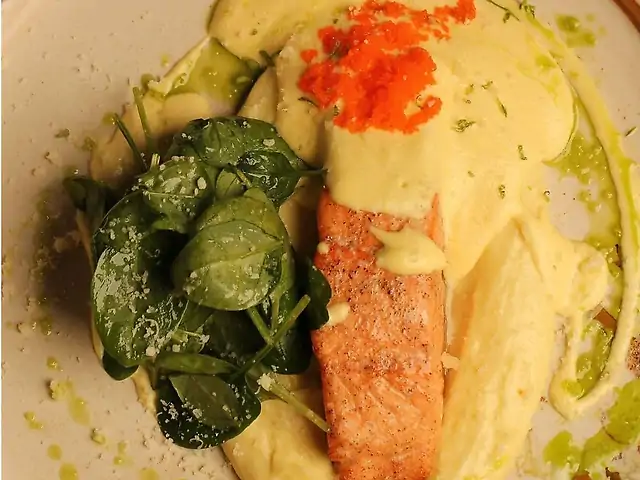 Лосось з пармезановим Пюре