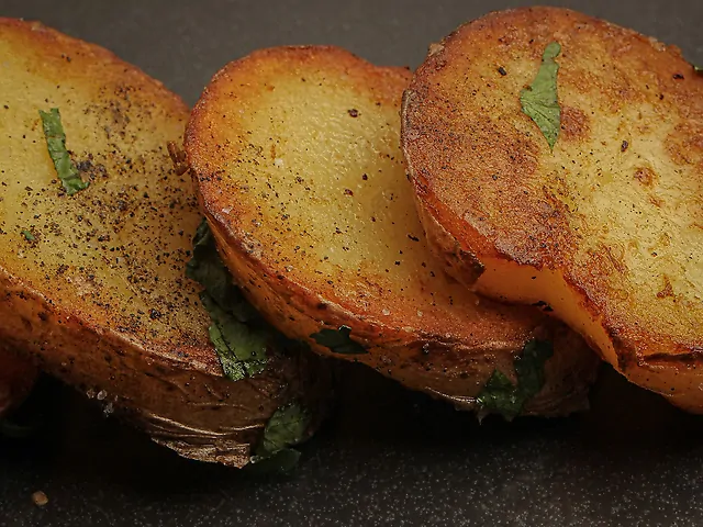 Смажена картопля з часником