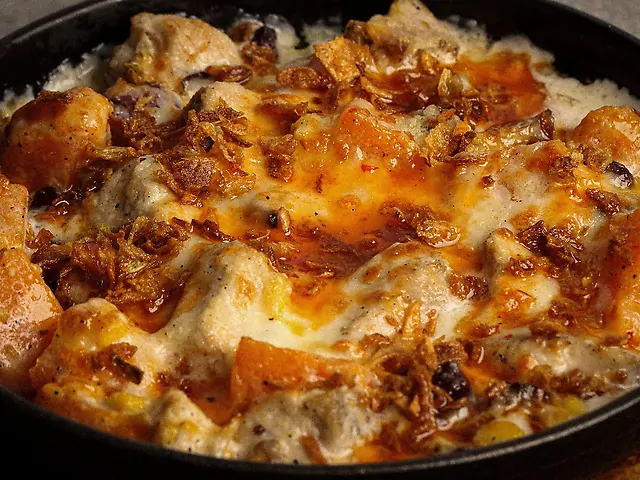 Сковорідка з індичкою та бататом