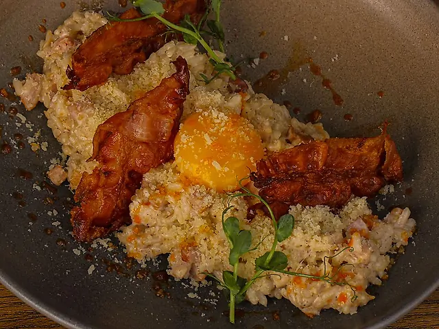 Ризото з беконом та курячим філе