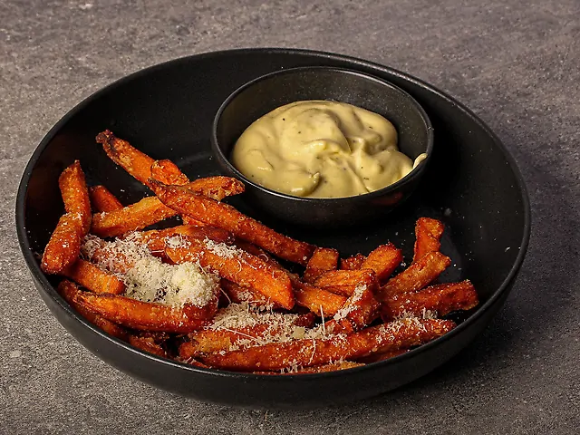 Батат фрі з часниковим соусом