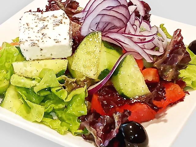 Салат грецький