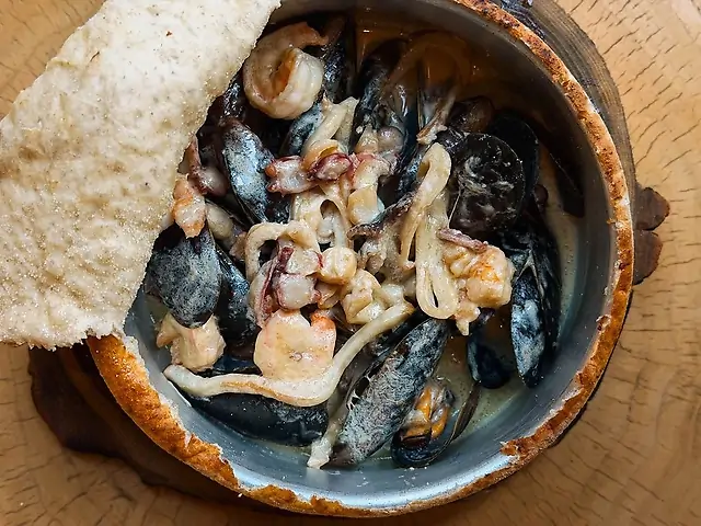 Пательня з морепродуктами