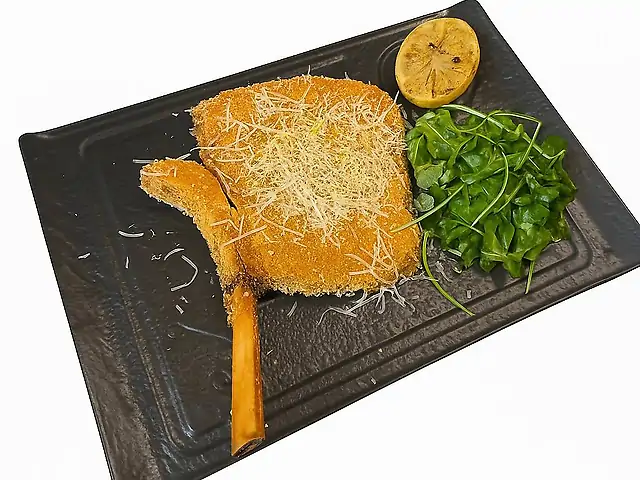 Котолета з яловичини на кістці