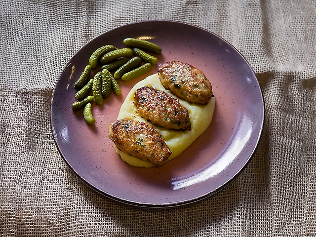 Котлети з картопляним пюре