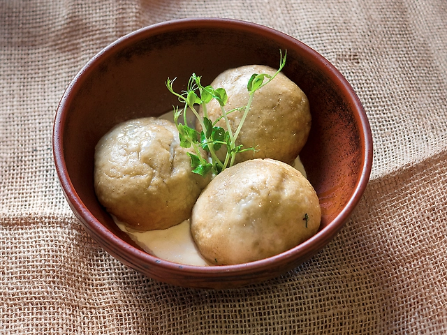 Галушки з куркою та сиром