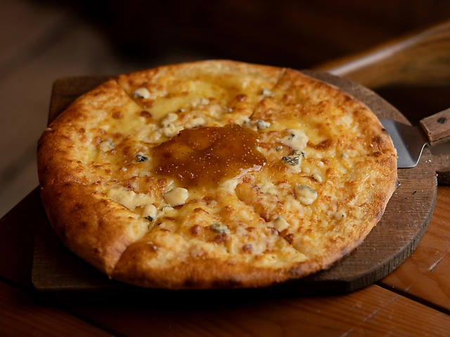 Хачапурі по-мегрельськи 4сири