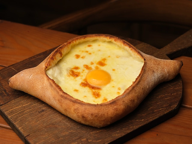 Хачапурі по-Аджарськи