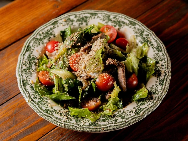 Салат з з яловичиною