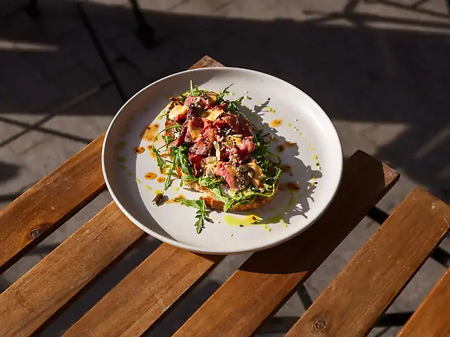 Тост із ростбіфом