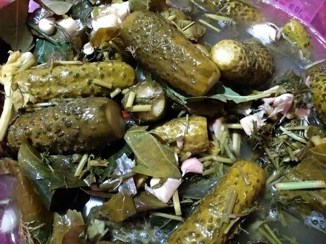 Огірки квашені