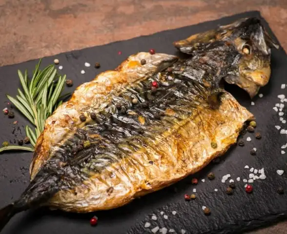 СКУМБРІЯ З ОВОЧАМИ ГРИЛЬ