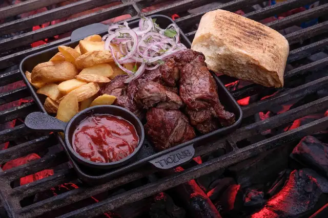 ШАШЛИК З ЯЛОВИЧОЇ ВИРІЗКИ