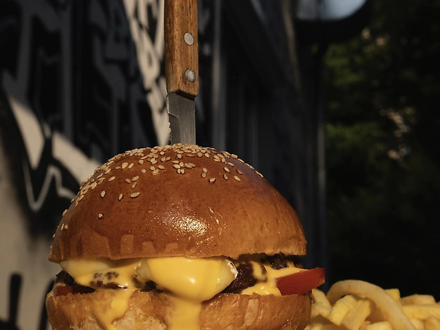 Cheesy burger