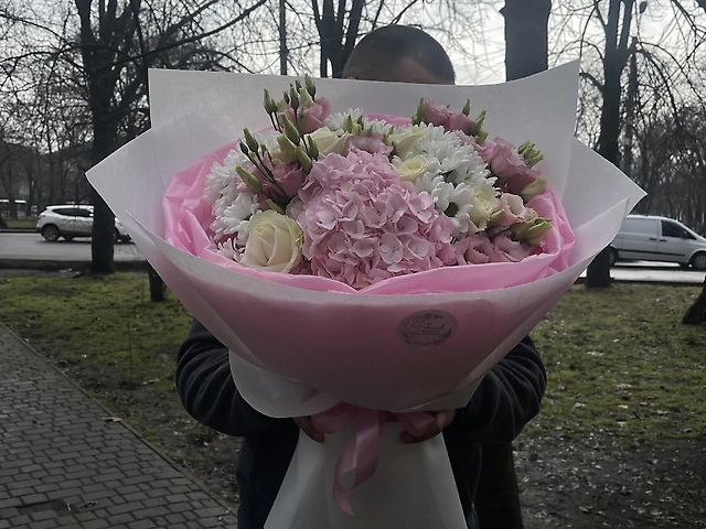 Гарний та свіжий букет до дня закоханих