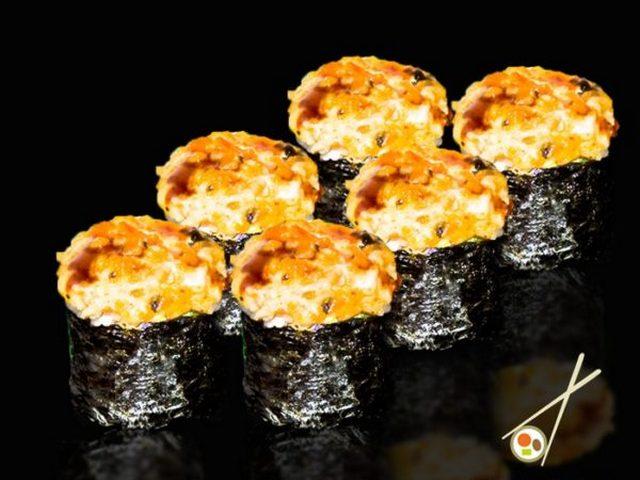Ролл Яки Акито