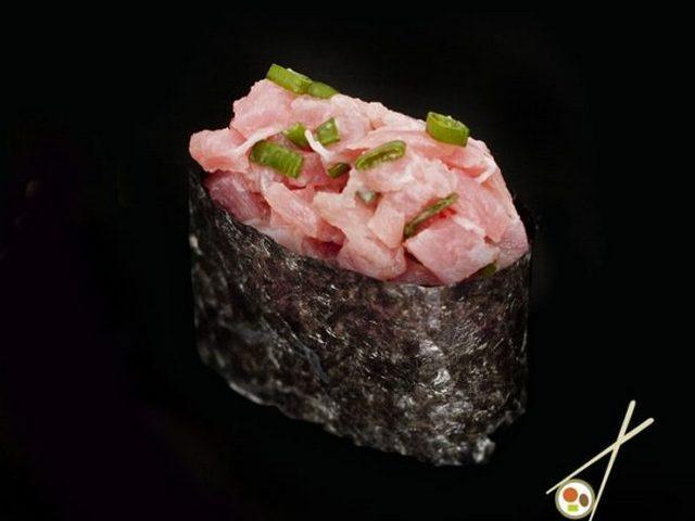 Гункан Спайси Магуро