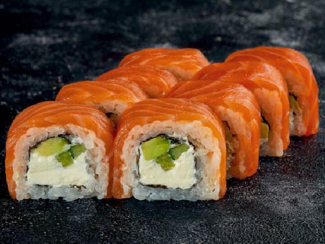 Філадельфія кунсей сяке з копченим лососем