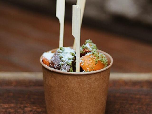 Салат з помідорів і бринзи