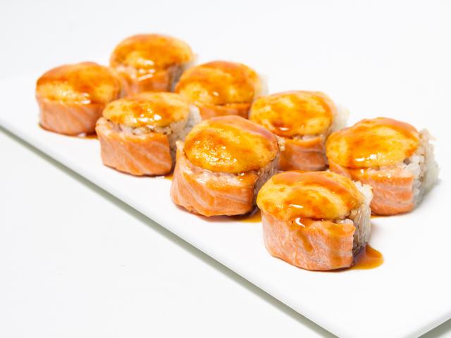 Рол Запечений з Лососем