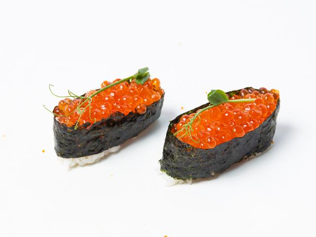 Гункан з Червоною Ікрою