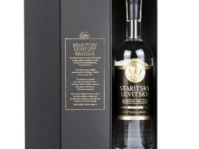 Горілка Staritsky&Levitsky Private Cellar  0.7 л 40% в подар.уп